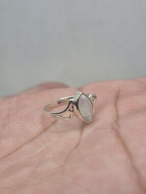 .925 Sterling Silver Women's Elegant Oval Moonstone Ring Jewelry